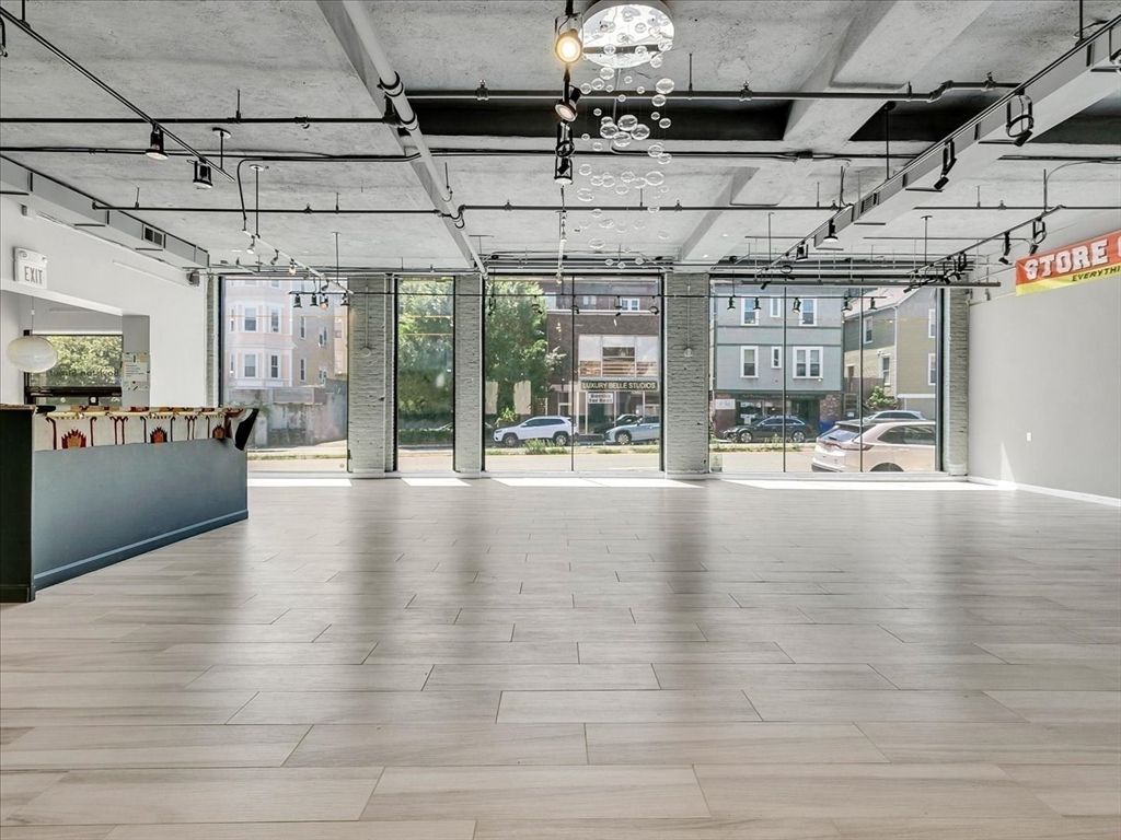 81 Boylston St 1, Brookline, MA 02445