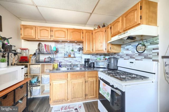 137 N WEST ST, York, PA 17401
