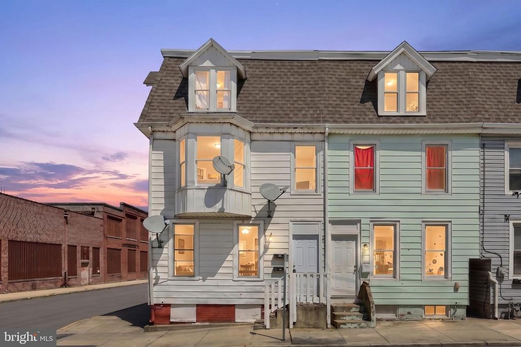 137 N WEST ST, York, PA 17401