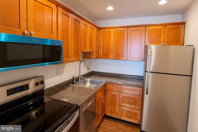 9926 RIDGELINE DR, Gaithersburg, MD 20886