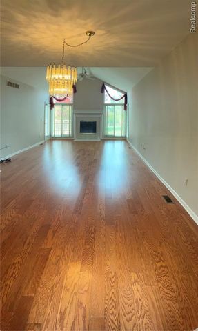 48421 Milonas Drive, Shelby Twp, MI 48315