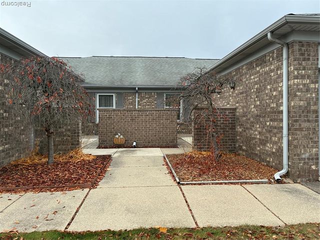 48421 Milonas Drive, Shelby Twp, MI 48315