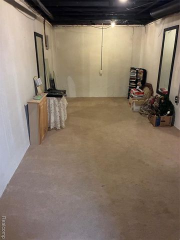 48421 Milonas Drive, Shelby Twp, MI 48315