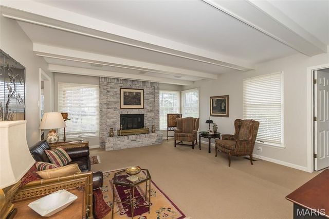 12108 Westwick Place, St Louis, MO 63127