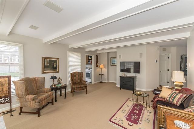 12108 Westwick Place, St Louis, MO 63127