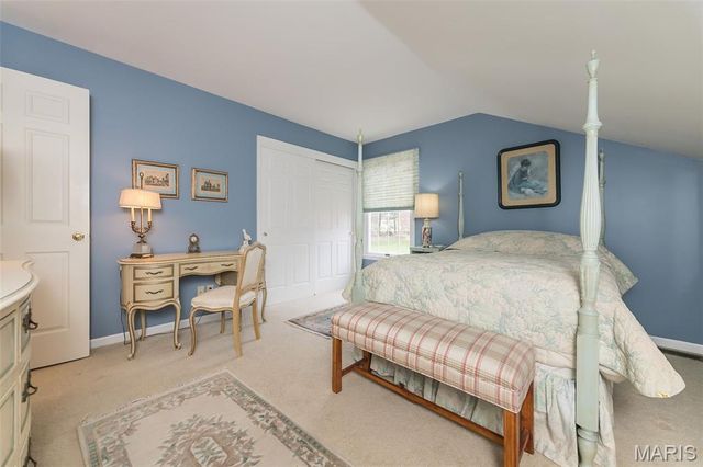 12108 Westwick Place, St Louis, MO 63127