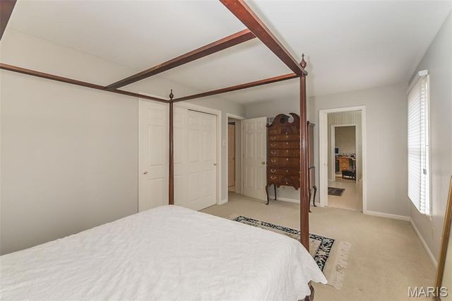 12108 Westwick Place, St Louis, MO 63127