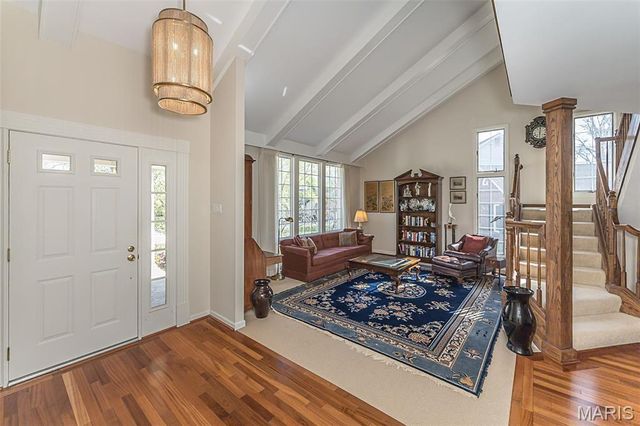 12108 Westwick Place, St Louis, MO 63127