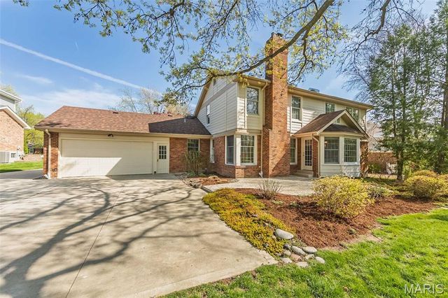 12108 Westwick Place, St Louis, MO 63127
