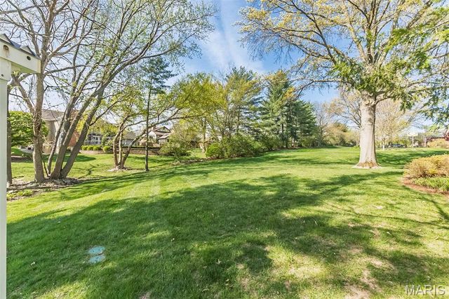 12108 Westwick Place, St Louis, MO 63127