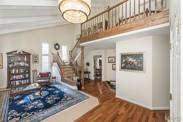 12108 Westwick Place, St Louis, MO 63127
