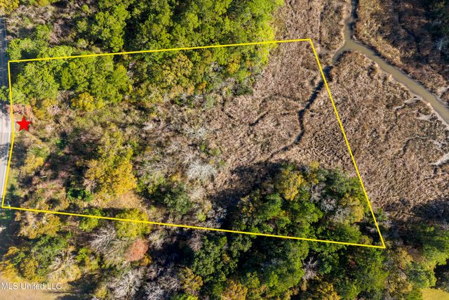 1021 Old Spanish Trail, Gautier, MS 39553