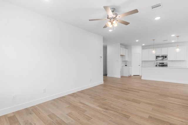 626 Escondido Drive, Dayton, TX 77535