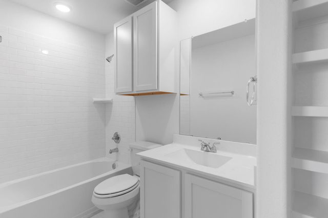 626 Escondido Drive, Dayton, TX 77535