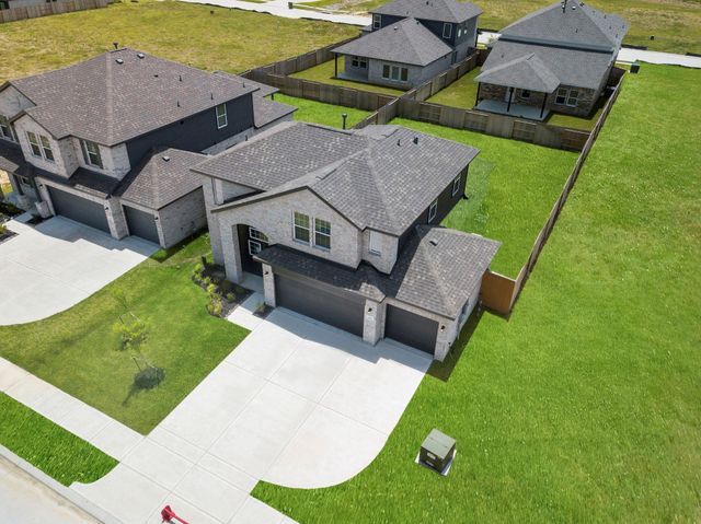 626 Escondido Drive, Dayton, TX 77535