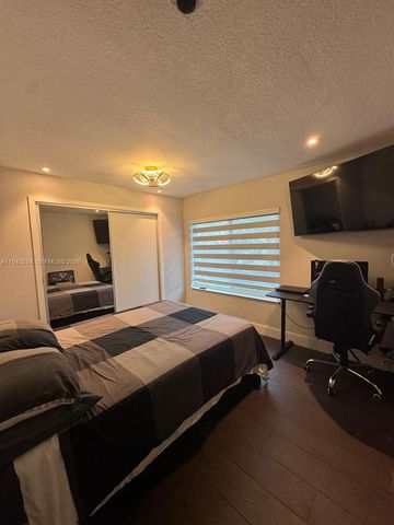 16440 Ruby Lk, Weston, FL 33331