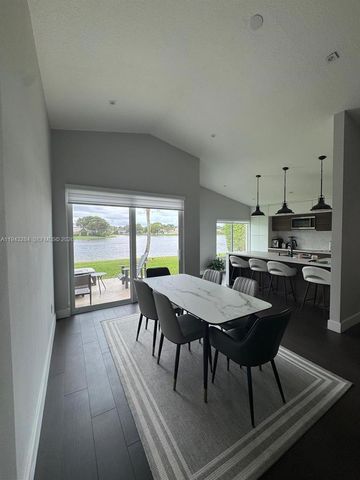 16440 Ruby Lk, Weston, FL 33331