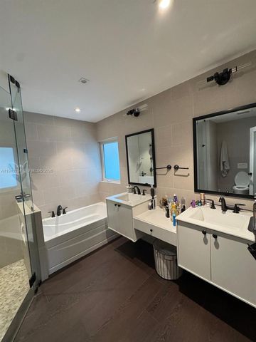 16440 Ruby Lk, Weston, FL 33331