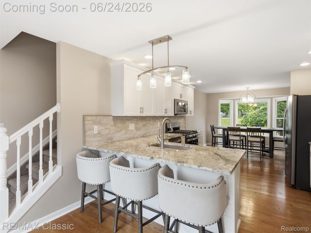 1078 Lake Lane Drive, White Lake Charter Township, MI 48386