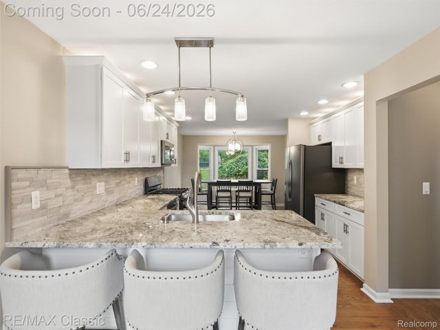1078 Lake Lane Drive, White Lake Charter Township, MI 48386