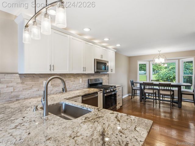 1078 Lake Lane Drive, White Lake Charter Township, MI 48386
