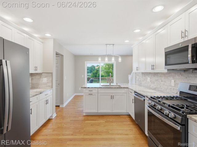 1078 Lake Lane Drive, White Lake Charter Township, MI 48386