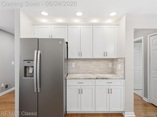 1078 Lake Lane Drive, White Lake Charter Township, MI 48386
