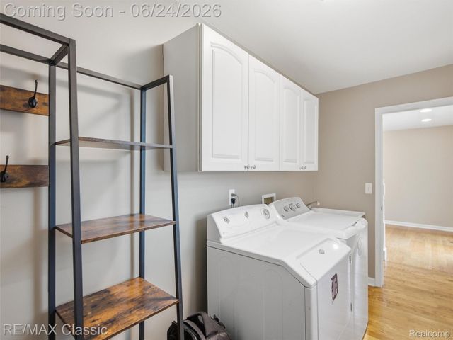1078 Lake Lane Drive, White Lake Charter Township, MI 48386