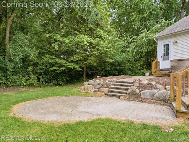 1078 Lake Lane Drive, White Lake Charter Township, MI 48386
