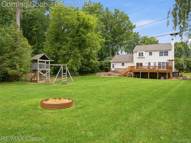 1078 Lake Lane Drive, White Lake Charter Township, MI 48386