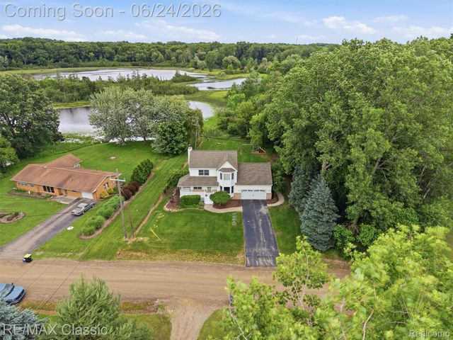 1078 Lake Lane Drive, White Lake Charter Township, MI 48386