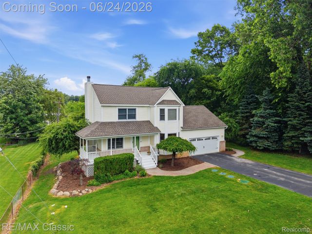 1078 Lake Lane Drive, White Lake Charter Township, MI 48386