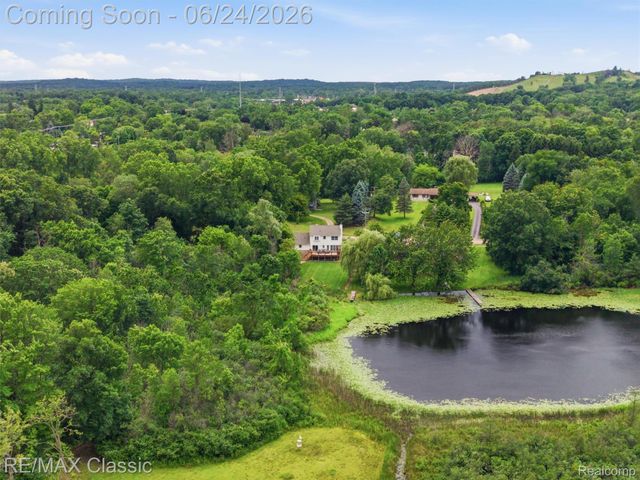 1078 Lake Lane Drive, White Lake Charter Township, MI 48386
