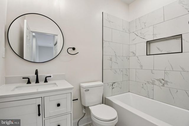 2223 ROSLYN AVE, Baltimore, MD 21216