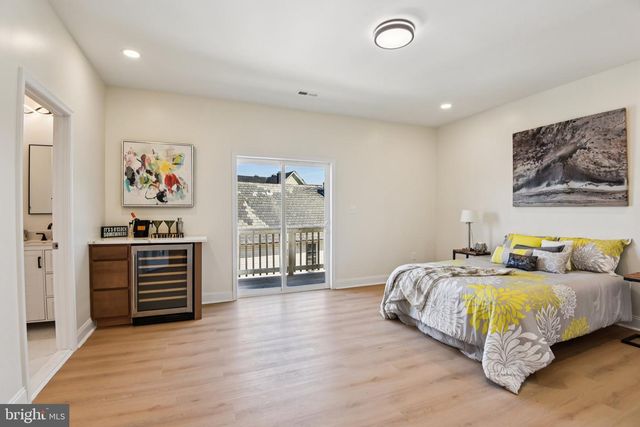 2223 ROSLYN AVE, Baltimore, MD 21216