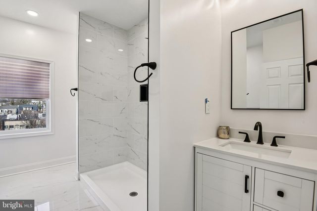 2223 ROSLYN AVE, Baltimore, MD 21216