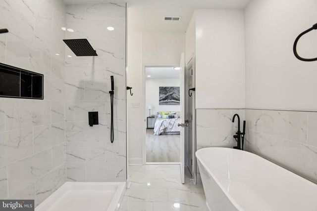 2223 ROSLYN AVE, Baltimore, MD 21216