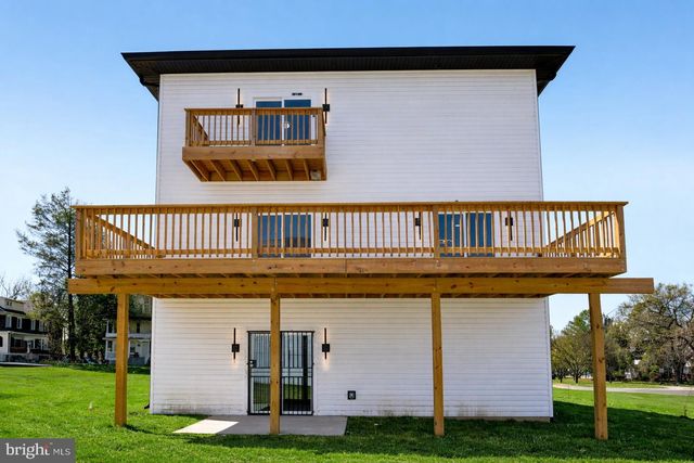 2223 ROSLYN AVE, Baltimore, MD 21216