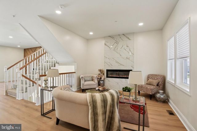 2223 ROSLYN AVE, Baltimore, MD 21216