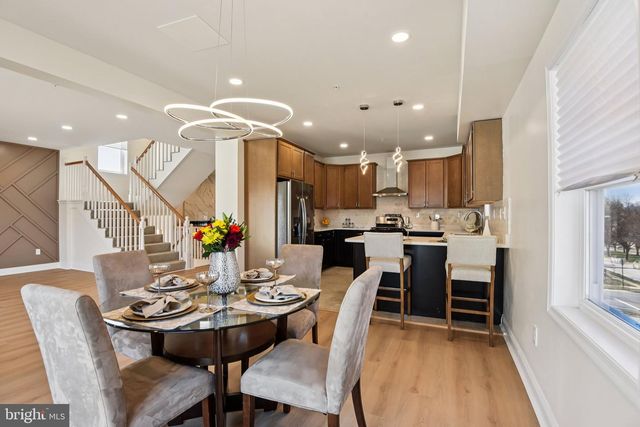 2223 ROSLYN AVE, Baltimore, MD 21216