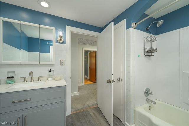 245 Griswold Drive, Youngstown, OH 44512