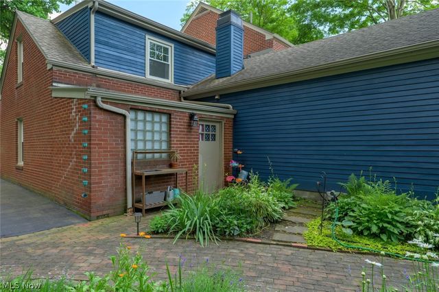 245 Griswold Drive, Youngstown, OH 44512