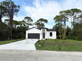 5037 Pinetree CIR, Labelle, FL 33935