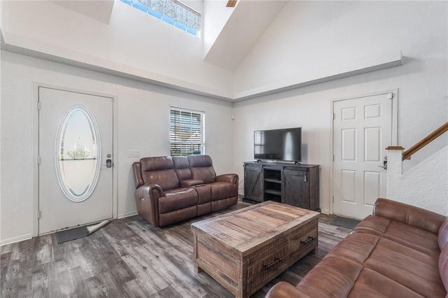 2103 Blueberry Lane, Springdale, AR 72762