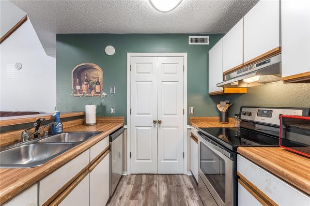 2103 Blueberry Lane, Springdale, AR 72762