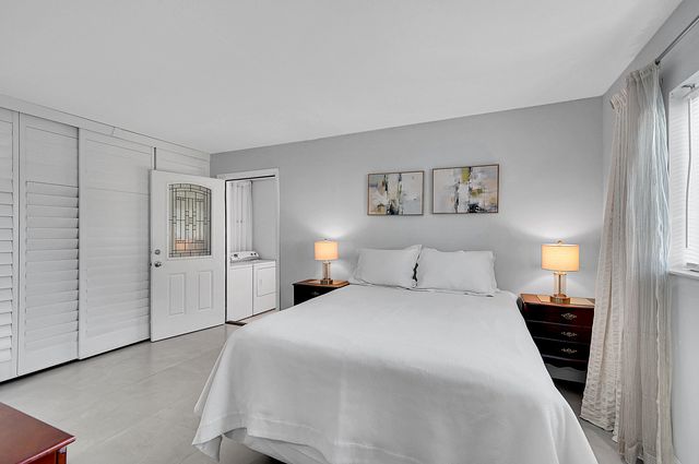 646 Flanders N, Delray Beach, FL 33484