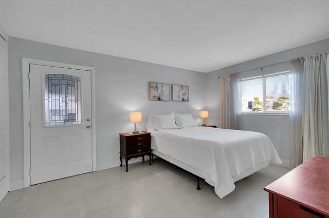 646 Flanders N, Delray Beach, FL 33484