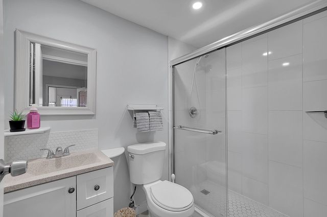 646 Flanders N, Delray Beach, FL 33484