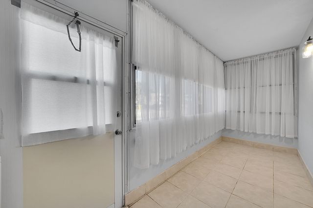 646 Flanders N, Delray Beach, FL 33484