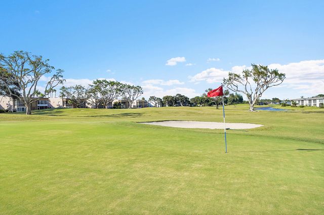 646 Flanders N, Delray Beach, FL 33484